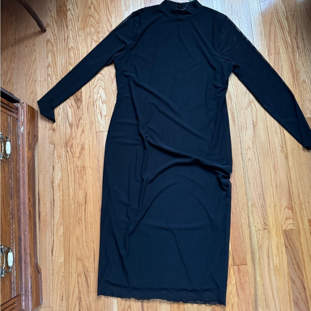 Black long sleeve Forever size 3X midi dress